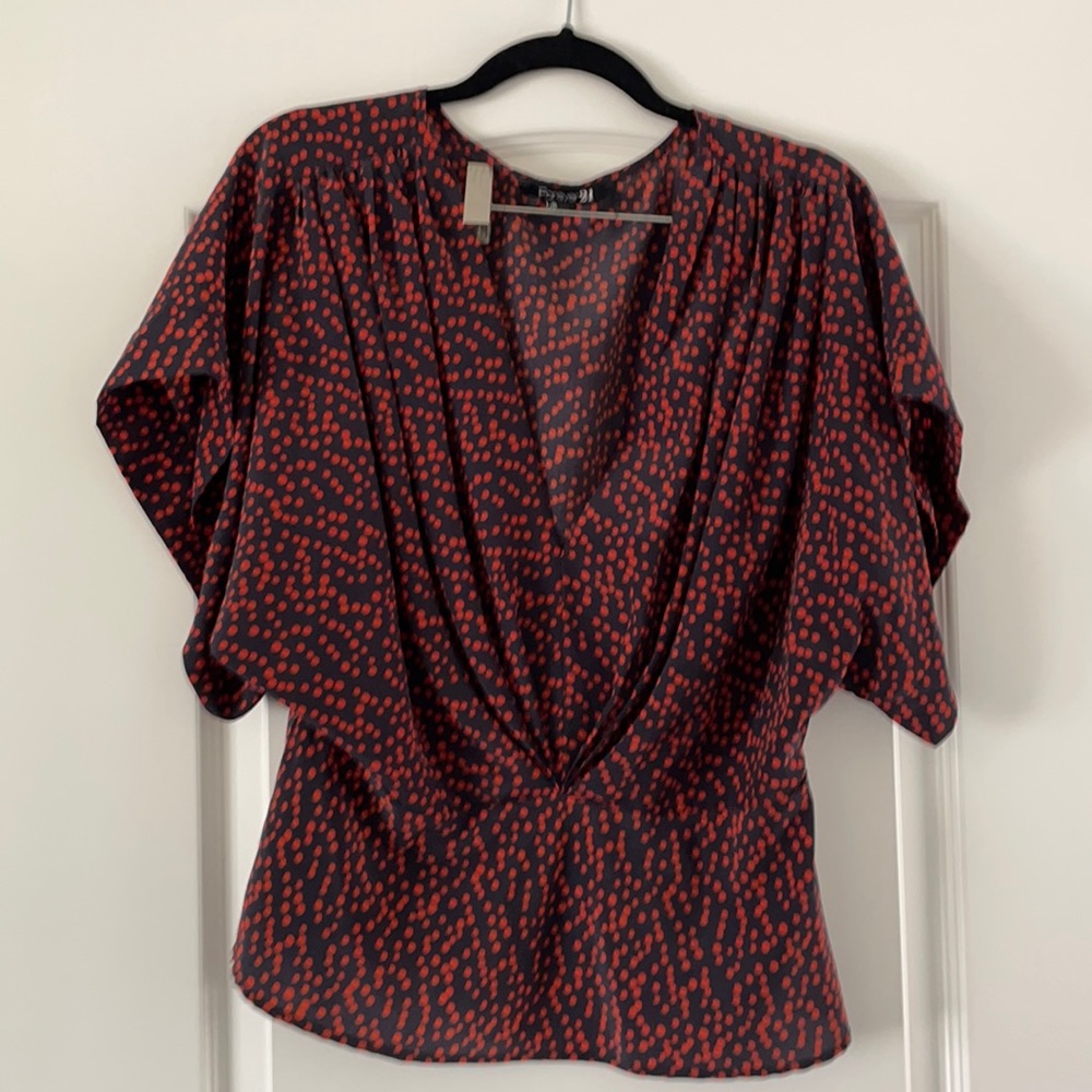 FOREVER 21 - Polka Dot Navy and Orange dress shirt